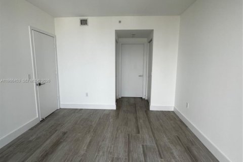 Купить кондоминиум в Майами, Флорида 2 спальни, 100.43м2, № 2048206 - фото 4