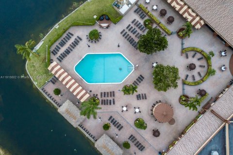 Condo in Sunrise, Florida, 2 bedrooms  № 1970879 - photo 25