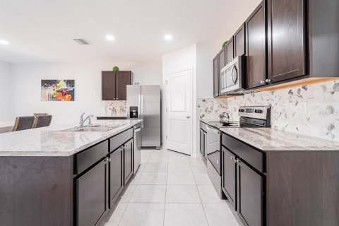 House in Wesley Chapel, Florida 4 bedrooms, 171.5 sq.m. № 1681771 - photo 14