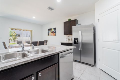 House in Wesley Chapel, Florida 4 bedrooms, 171.5 sq.m. № 1681771 - photo 16