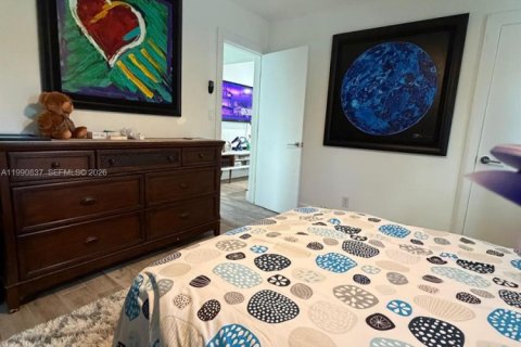 House in Fort Lauderdale, Florida 3 bedrooms, 124.95 sq.m. № 2058820 - photo 8