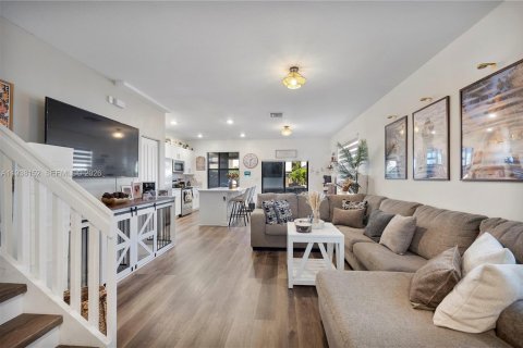 Купить виллу или дом в Хомстед, Флорида 3 спальни, 140.65м2, № 1995925 - фото 5