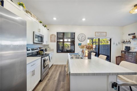 Купить виллу или дом в Хомстед, Флорида 3 спальни, 140.65м2, № 1995925 - фото 9