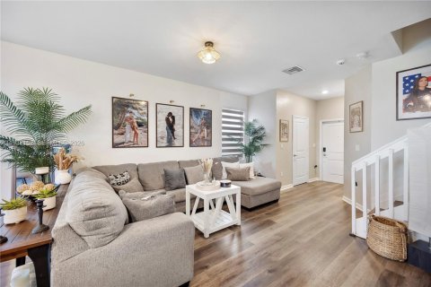 Купить виллу или дом в Хомстед, Флорида 3 спальни, 140.65м2, № 1995925 - фото 11