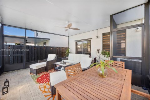 Купить виллу или дом в Хомстед, Флорида 3 спальни, 140.65м2, № 1995925 - фото 25