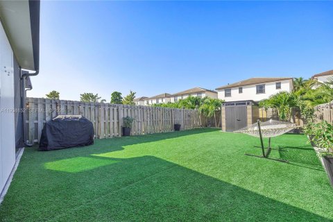 Купить виллу или дом в Хомстед, Флорида 3 спальни, 140.65м2, № 1995925 - фото 26