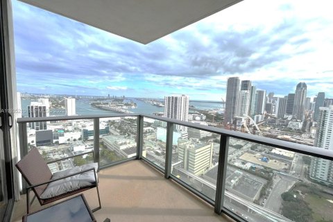 Condominio en alquiler en Miami, Florida, 2 dormitorios, 96.62 m2 № 1993339 - foto 15