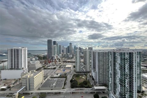 Condominio en alquiler en Miami, Florida, 2 dormitorios, 96.62 m2 № 1993339 - foto 16