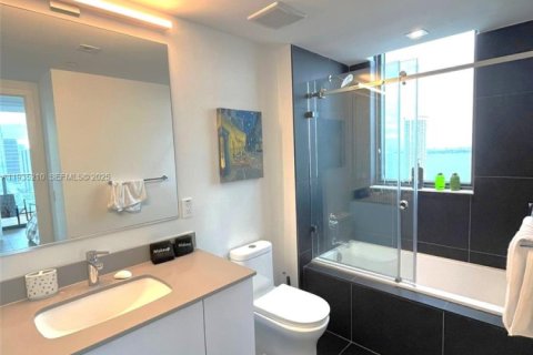 Condominio en alquiler en Miami, Florida, 2 dormitorios, 96.62 m2 № 1993339 - foto 9