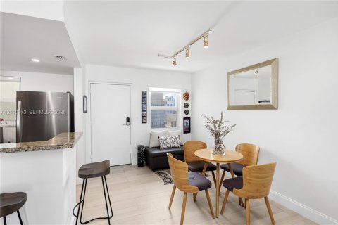 Copropriété à vendre à Miami Beach, Floride: 1 chambre, 66.89 m2 № 2429745 - photo 7