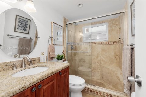 Copropriété à vendre à Miami Beach, Floride: 1 chambre, 66.89 m2 № 2429745 - photo 16