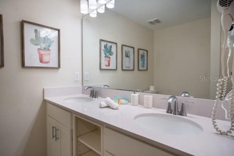 Condominio en venta en Kissimmee, Florida, 2 dormitorios, 111.11 m2 № 1609409 - foto 17