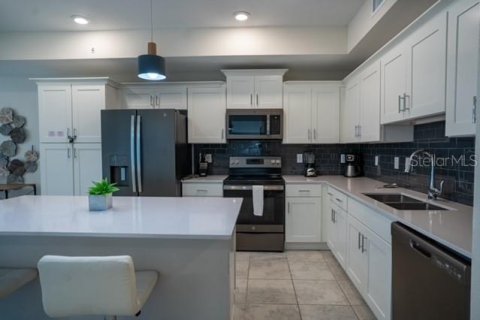 Condominio en venta en Kissimmee, Florida, 2 dormitorios, 111.11 m2 № 1609409 - foto 6
