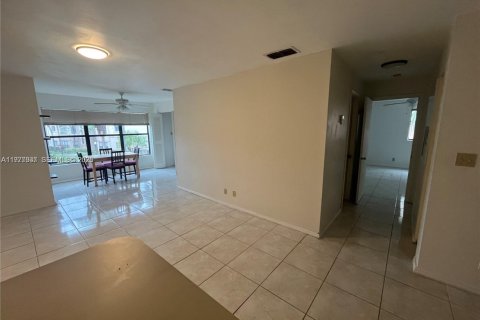 Condominio en alquiler en Davie, Florida, 2 dormitorios, 102.19 m2 № 2049952 - foto 7