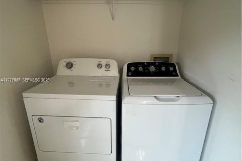 Condominio en alquiler en Davie, Florida, 2 dormitorios, 102.19 m2 № 2049952 - foto 8