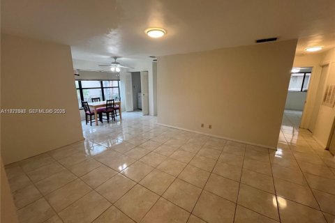 Condominio en Davie, Florida, 2 dormitorios  № 2049952