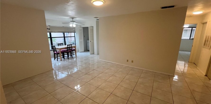 Condominio en Davie, Florida, 2 dormitorios  № 2049952