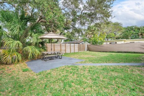 Commercial property in Hallandale Beach, Florida 153.01 sq.m. № 1992220 - photo 28