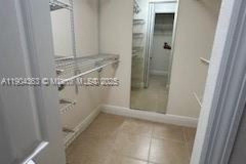 Copropriété à louer à Miami, Floride: 1 chambre, 66.15 m2 № 1968558 - photo 20