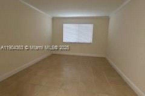 Copropriété à louer à Miami, Floride: 1 chambre, 66.15 m2 № 1968558 - photo 13