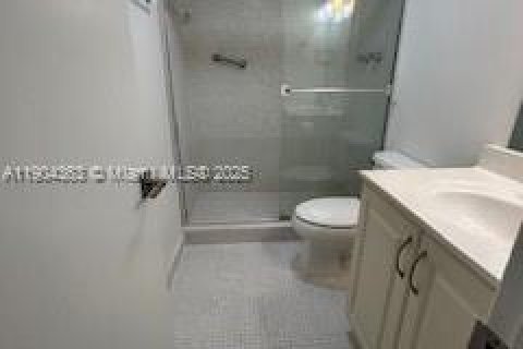 Copropriété à louer à Miami, Floride: 1 chambre, 66.15 m2 № 1968558 - photo 12