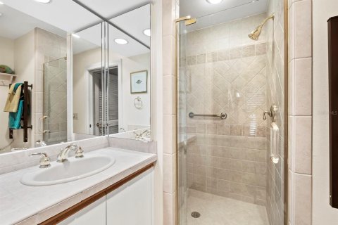 Condominio en venta en Longboat Key, Florida, 2 dormitorios, 120.12 m2 № 1782985 - foto 17