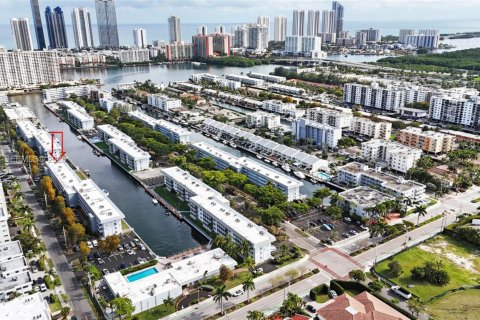 Купить кондоминиум в Норт-Майами-Бич, Флорида 2 спальни, 103.12м2, № 2008814 - фото 29