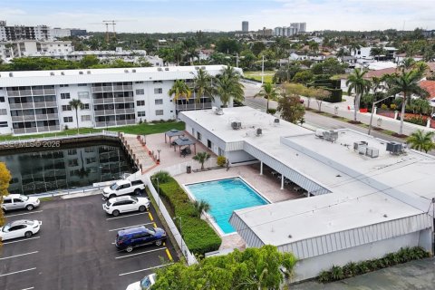 Купить кондоминиум в Норт-Майами-Бич, Флорида 2 спальни, 103.12м2, № 2008814 - фото 27