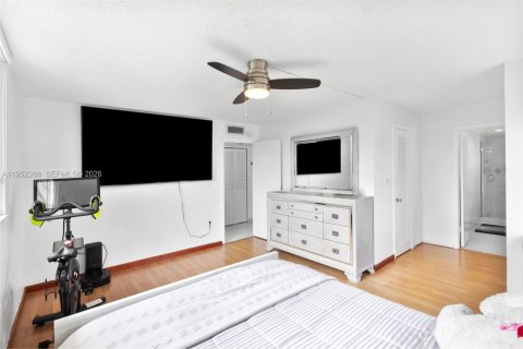 Купить кондоминиум в Норт-Майами-Бич, Флорида 2 спальни, 103.12м2, № 2008814 - фото 16