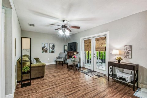 House in Brandon, Florida 4 bedrooms, 167.97 sq.m. № 1870560 - photo 16