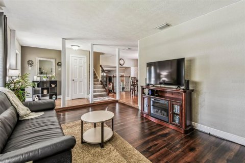 House in Brandon, Florida 4 bedrooms, 167.97 sq.m. № 1870560 - photo 7