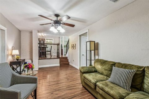 House in Brandon, Florida 4 bedrooms, 167.97 sq.m. № 1870560 - photo 17