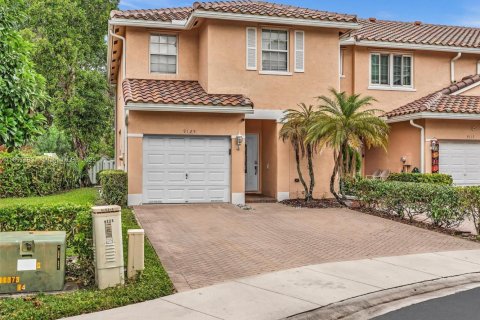 Townhouse in Sunrise, Florida 4 bedrooms, 171.68 sq.m. № 2040170 - photo 2