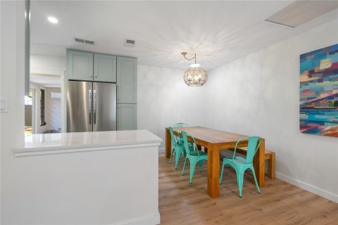Casa en alquiler en Sarasota, Florida, 3 dormitorios, 125.88 m2 № 1745436 - foto 5