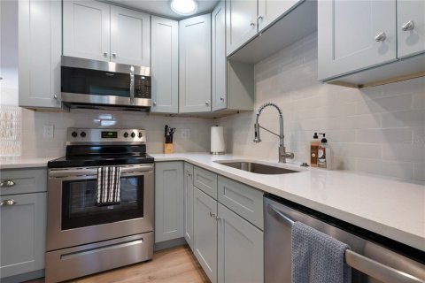 Casa en alquiler en Sarasota, Florida, 3 dormitorios, 125.88 m2 № 1745436 - foto 8