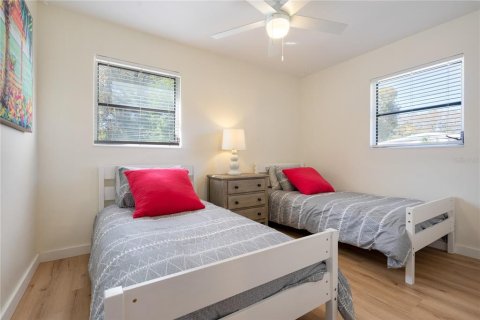 Casa en alquiler en Sarasota, Florida, 3 dormitorios, 125.88 m2 № 1745436 - foto 13