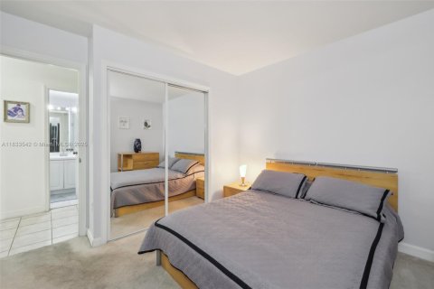 Villa ou maison à vendre à Miami, Floride: 4 chambres, 168.8 m2 № 1814660 - photo 27