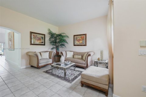 Villa ou maison à vendre à Miami, Floride: 4 chambres, 168.8 m2 № 1814660 - photo 5