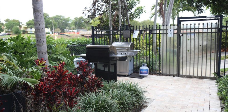 Condo in Pompano Beach, Florida, 2 bedrooms  № 627411