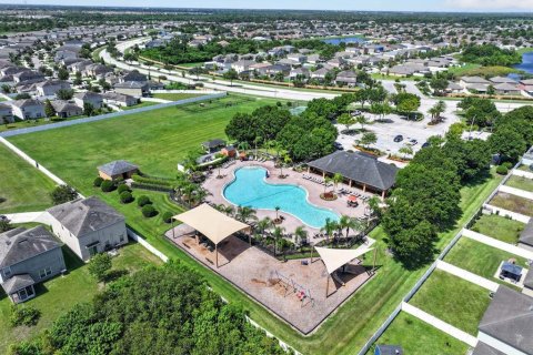 House in Wimauma, Florida 4 bedrooms, 156.26 sq.m. № 2216100 - photo 6