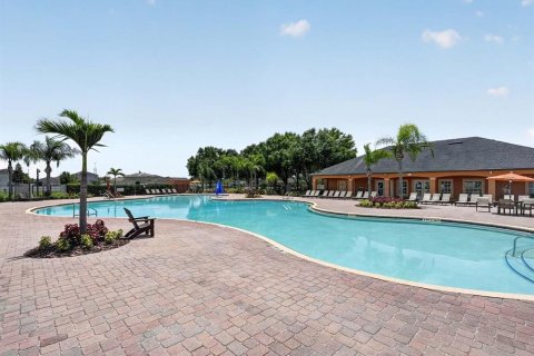 House in Wimauma, Florida 4 bedrooms, 156.26 sq.m. № 2216100 - photo 5