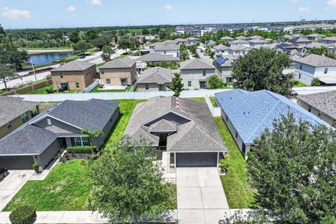 House in Wimauma, Florida 4 bedrooms, 156.26 sq.m. № 2216100 - photo 12