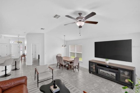 House in Wimauma, Florida 4 bedrooms, 156.26 sq.m. № 2216100 - photo 26