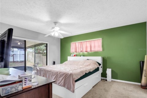House in Brandon, Florida 3 bedrooms, 140.19 sq.m. № 2150707 - photo 29