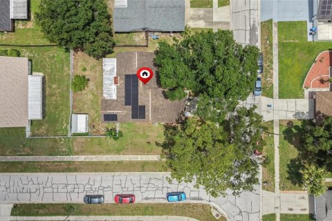 House in Brandon, Florida 3 bedrooms, 140.19 sq.m. № 2150707 - photo 17