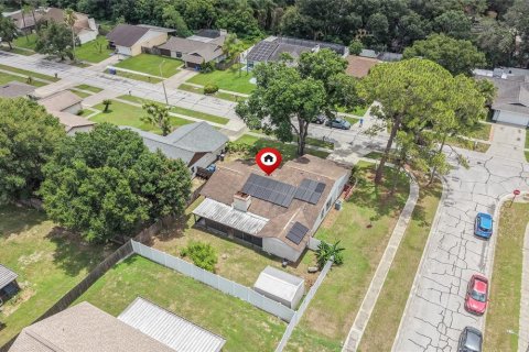 House in Brandon, Florida 3 bedrooms, 140.19 sq.m. № 2150707 - photo 9