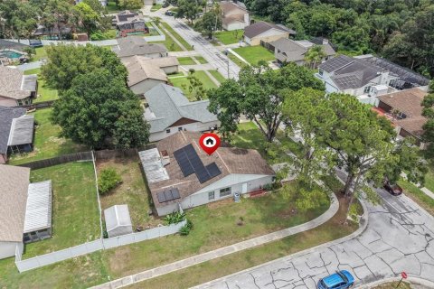 House in Brandon, Florida 3 bedrooms, 140.19 sq.m. № 2150707 - photo 14