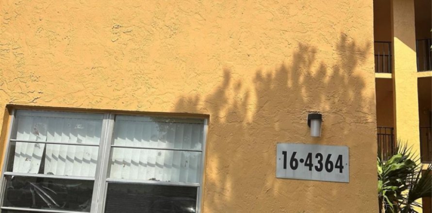 Condo in Deerfield Beach, Florida, 2 bedrooms № 1079427
