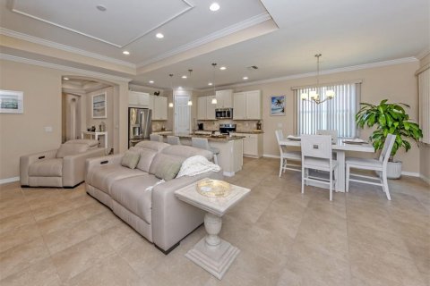House in Venice, Florida 3 bedrooms, 184.32 sq.m. № 2395895 - photo 11