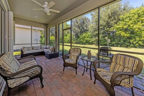 House in Venice, Florida 3 bedrooms, 184.32 sq.m. № 2395895 - photo 25
